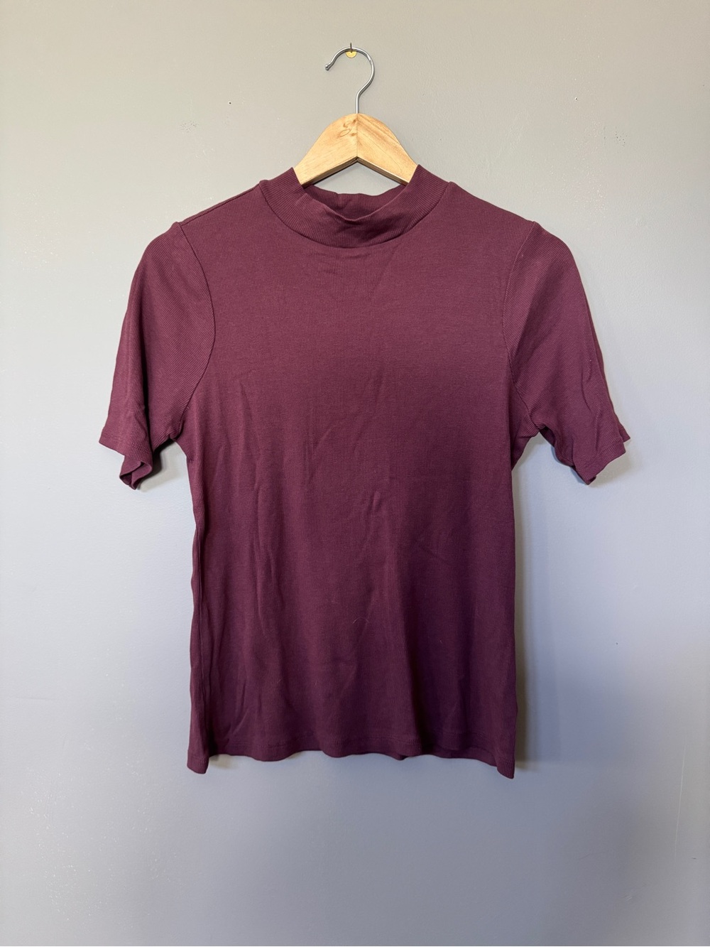 Madewell | Short Sleeve Mock Neck Shirt - Burgundy